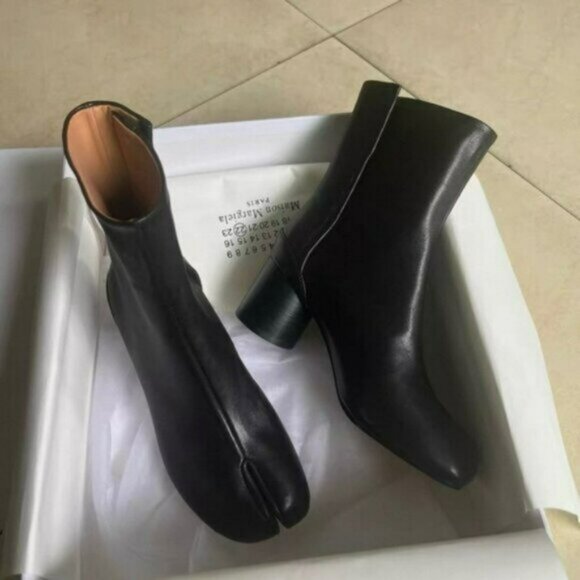Maison Martin Margiela Black Tabi Heeled Boots - Picture 4 of 6